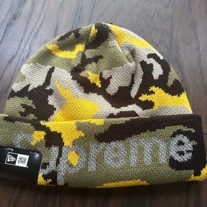 Supreme collaboration new era hats